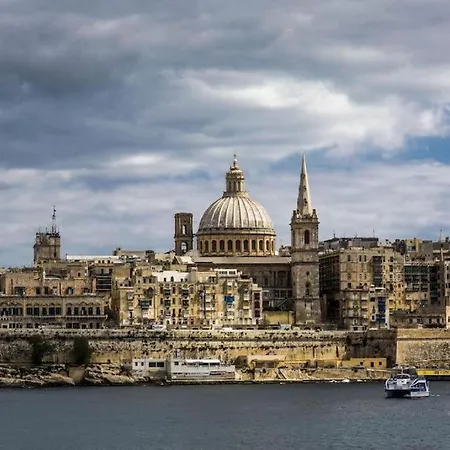 Lovely 2br With Spacious Terrace In By 360 Estates