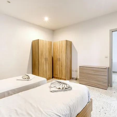 Lovely 2br With Spacious Terrace In By 360 Estates Apartament