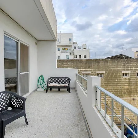 Apartment Lovely 2br With Spacious Terrace In By 360 Estates