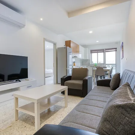 아파트 Lovely 2br With Spacious Terrace In By 360 Estates