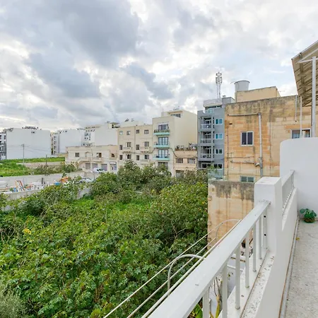 Apartment Lovely 2br With Spacious Terrace In By 360 Estates