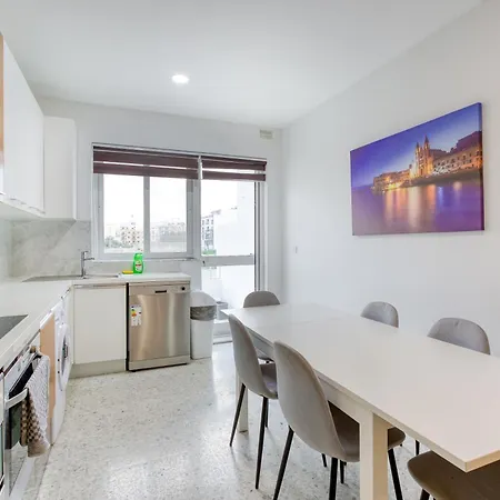 Apartment Lovely 2br With Spacious Terrace In By 360 Estates *