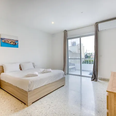 Lovely 2br With Spacious Terrace In By 360 Estates *